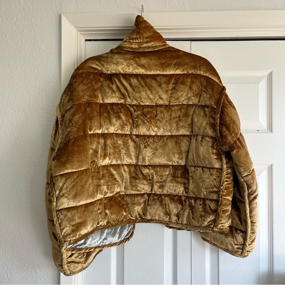 Like-new STOOSH reversible gold and silver jacket - Picture 10 of 11